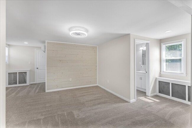 Building Photo - 545 Nassau Ave