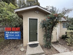 Building Photo - 1548 Elm St