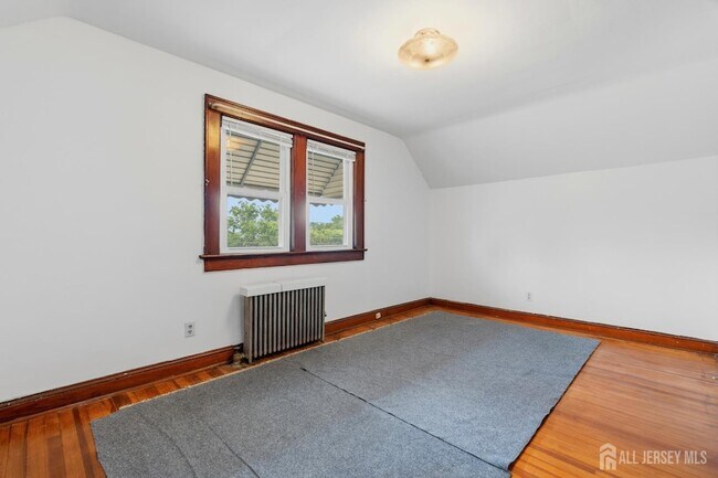 Building Photo - 511 Garden Ave