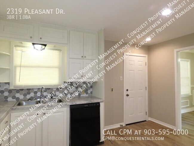 Building Photo - 2319 Pleasant Dr