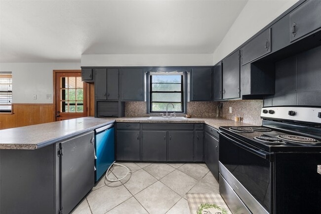 Building Photo - 308 Catalina Dr