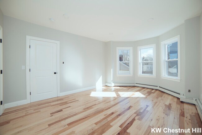 Building Photo - 10 Duffley Ct