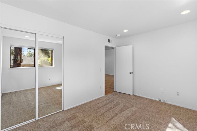 Building Photo - 31287 E Nine Dr