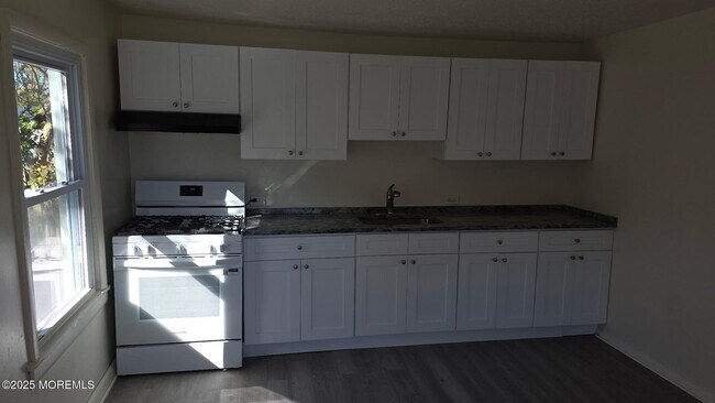 Primary Photo - 513 Prospect Ave