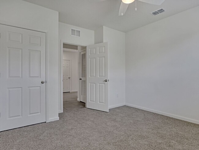 Building Photo - 7508 Tourmaline Dr