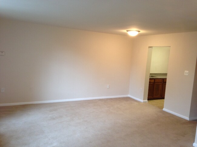Building Photo - 6166 Leesburg Pike