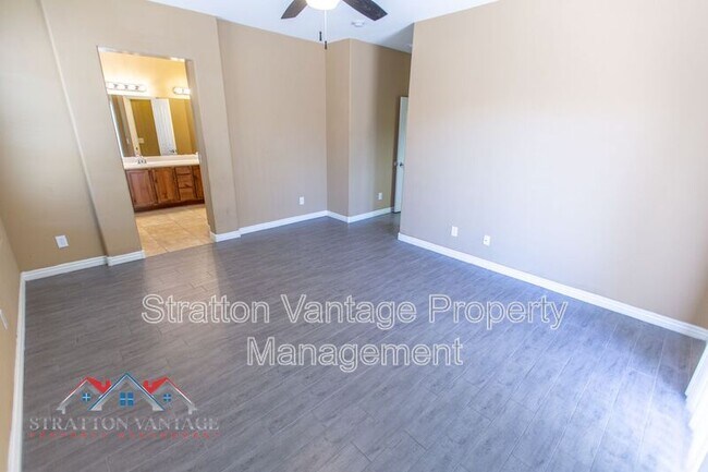 Building Photo - 4710 E Austin Ln