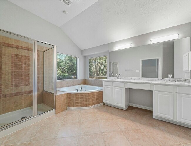 Building Photo - 106 Cezanne Woods Dr