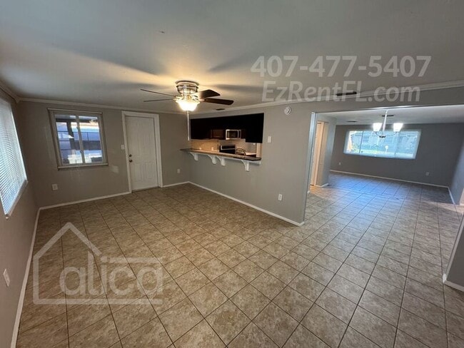 Building Photo - 5631 Canosa Dr