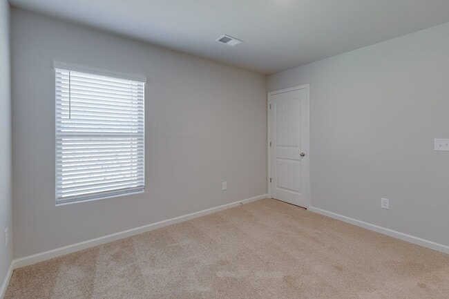 Building Photo - *** COMING SOON! ***  Spacious & Stylish 5...