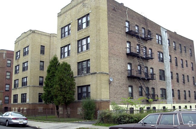 Building Photo - The Eagle