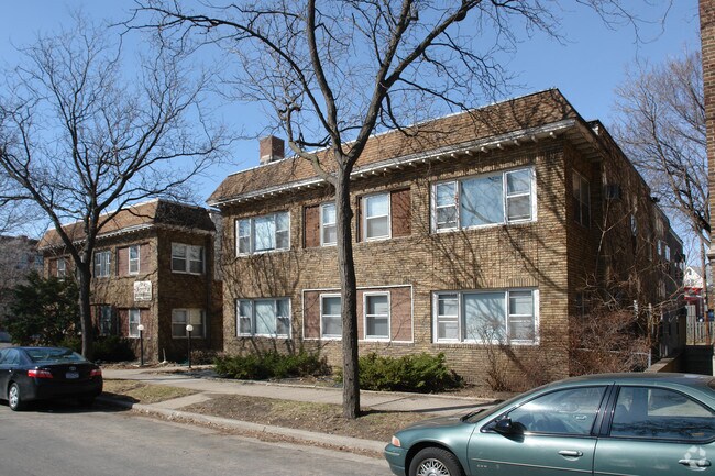 Building Photo - Emerson Manor Flats
