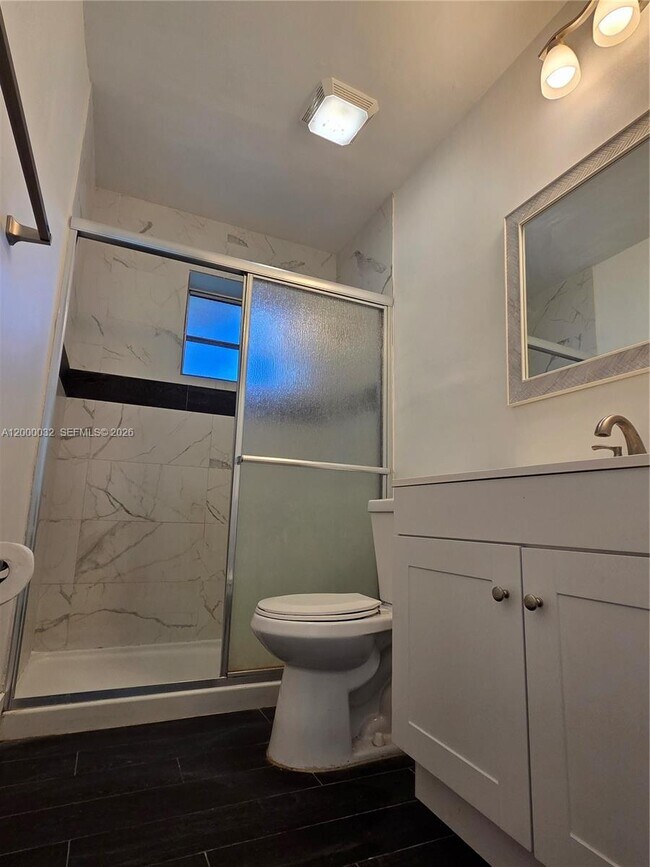 Building Photo - 400 NE 142nd St