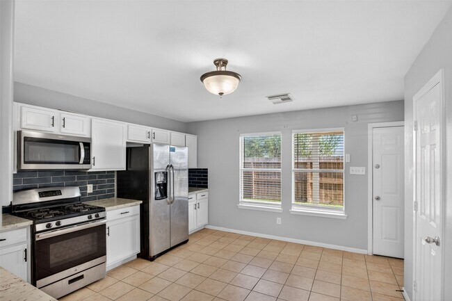 Building Photo - 6706 Portlick Dr