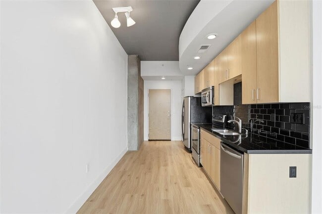 Building Photo - 155 S Court Ave