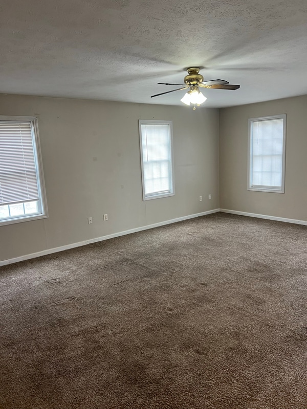 Building Photo - 107 S 6th St