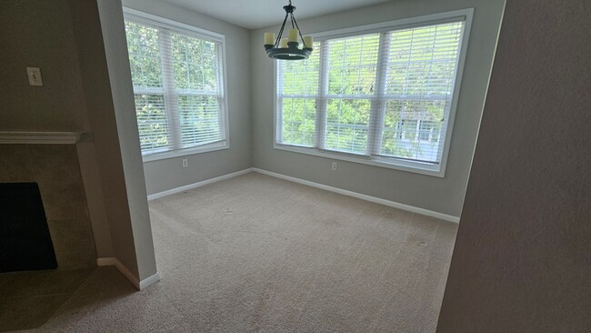 Building Photo - Spacious Two Bedroom Johns Island Condo Ri...