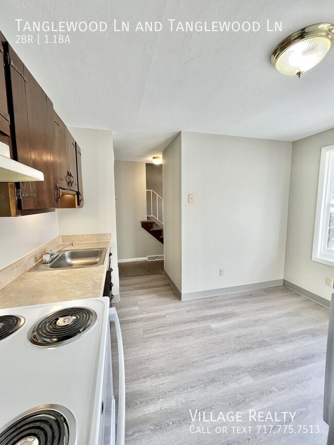 Building Photo - 442 Tanglewood Ln