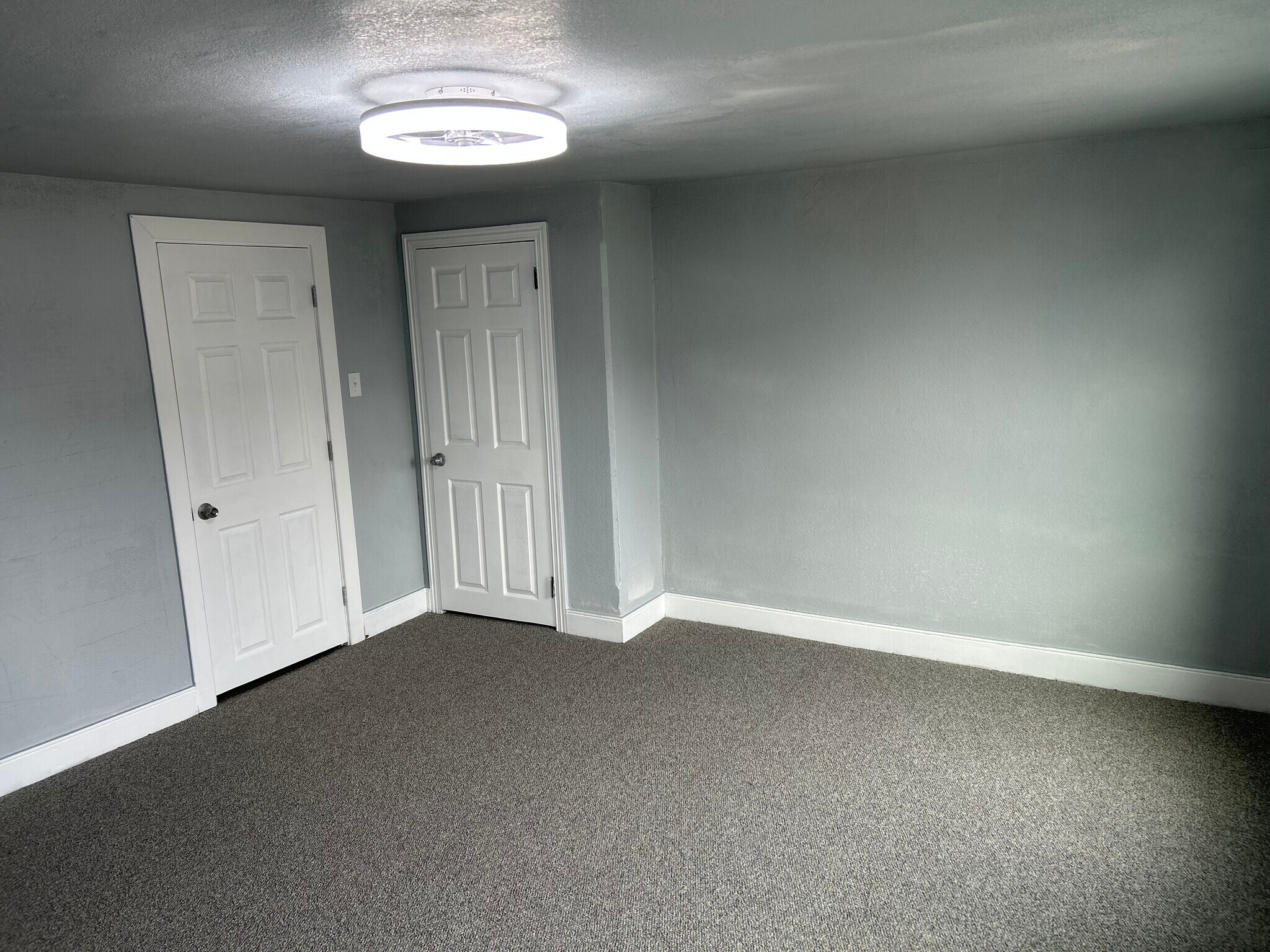 Building Photo - 1312 E 13th St