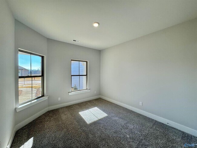Building Photo - 12665 Whitcomb Cir