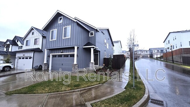 Building Photo - 906 NW 178th St