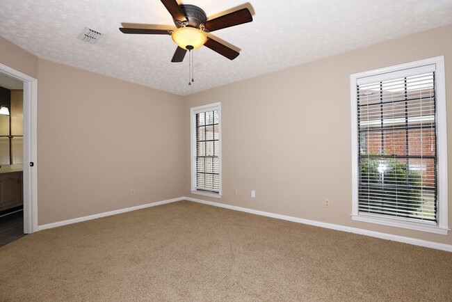 Building Photo - Copperfield