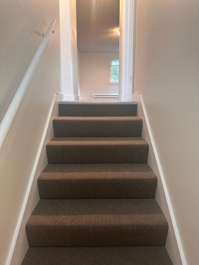 Building Photo - Spacious 2BD in Beautiful Magnolia Neighbo...