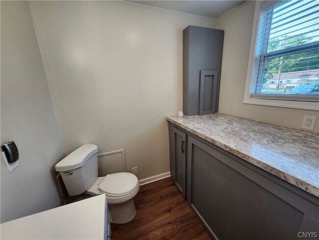 Building Photo - 1582 Chestnut Ridge Rd