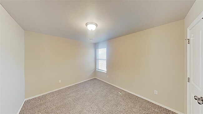 Building Photo - 6304 NW 178th Cir