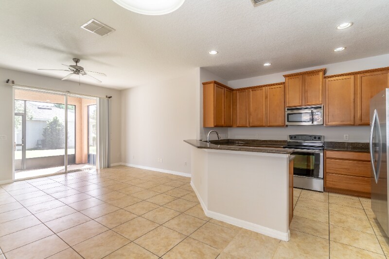 Building Photo - 2600 Deansgate Ct
