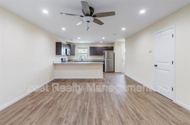 Building Photo - 932 Warrior Hill Dr
