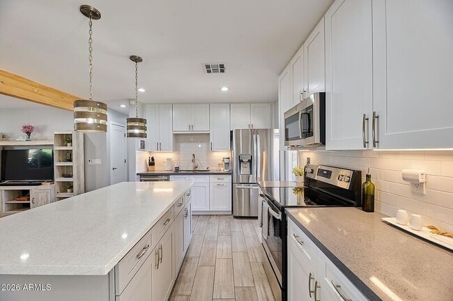 Building Photo - 7319 E Roosevelt St