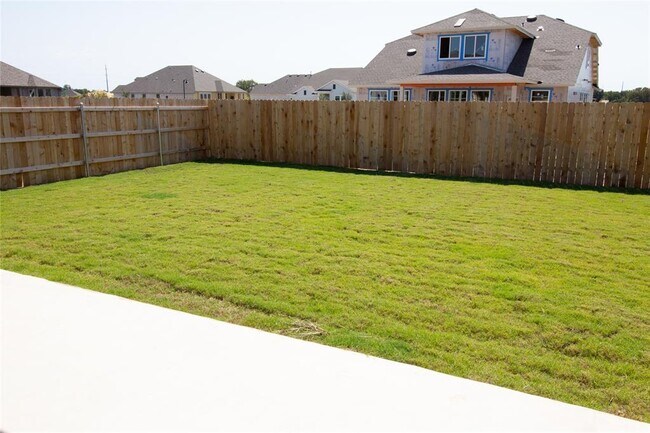 Building Photo - 105 Stone Fork Ln