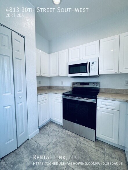 Building Photo - 4813 30th St SW