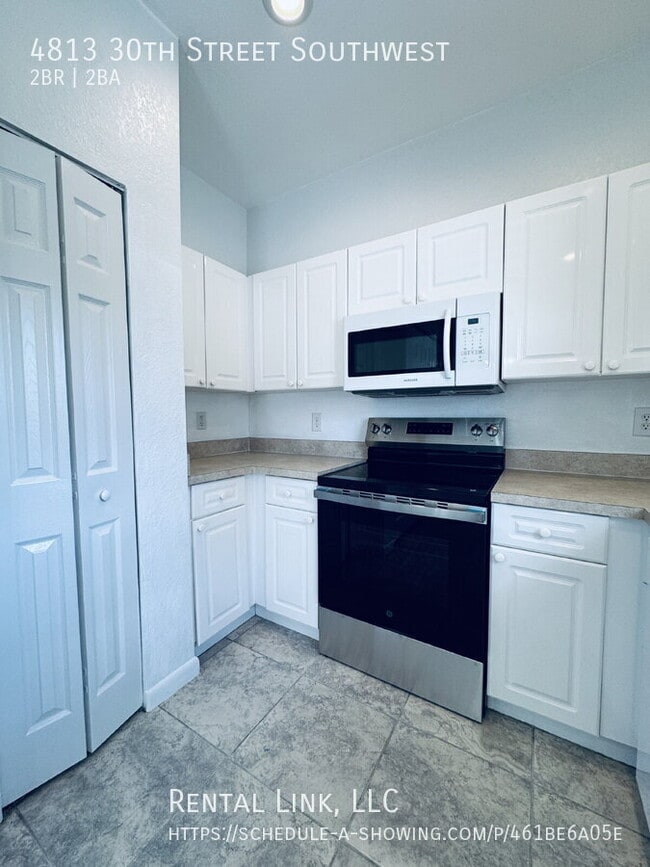Building Photo - 4813 30th St SW