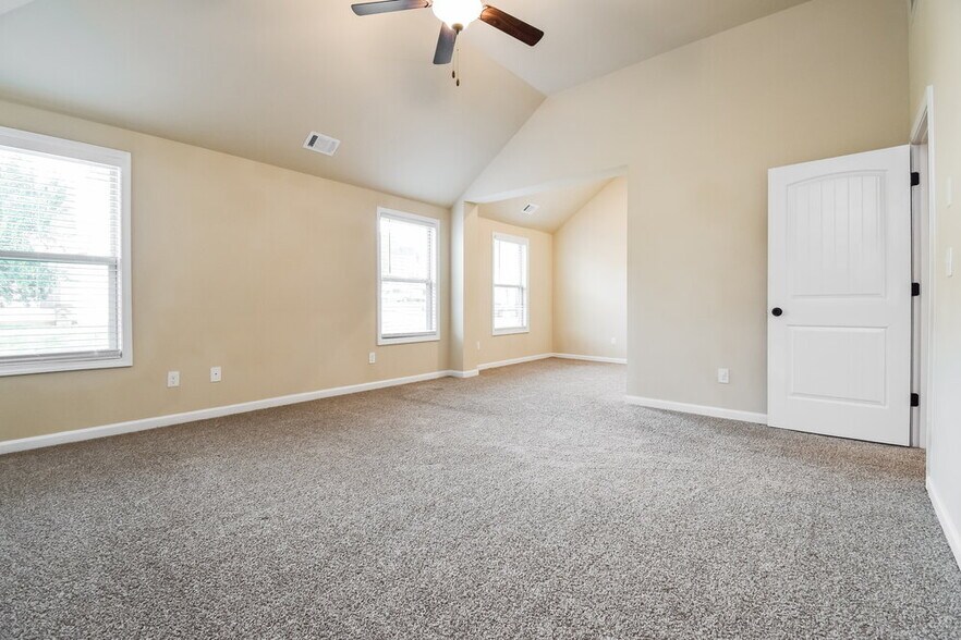 Building Photo - 11086 Shadow Ct