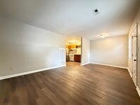 Building Photo - 221 Quintas Ave