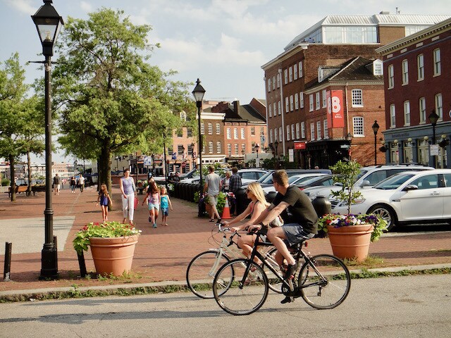 On the Square in Fells Point - 800 S Broadway