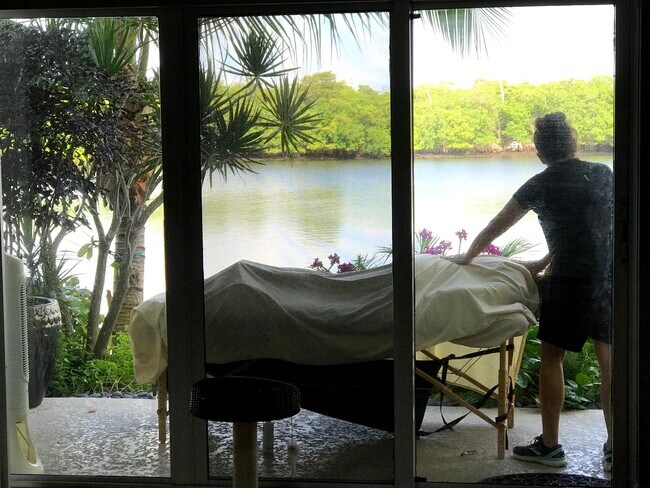 Relaxing massage on your own oasis - 6520 N Ocean Blvd