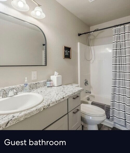 Building Photo - 10177 E La Palma Ave