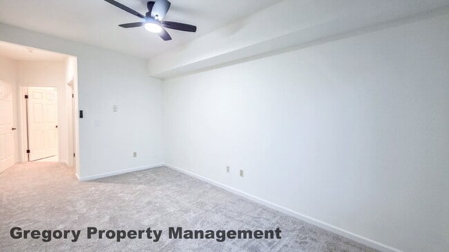 Building Photo - 16125 Juanita Woodinville Way NE