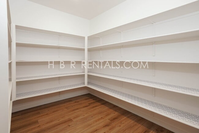 Building Photo - 1038 Osprey Dr