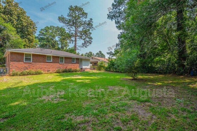 Building Photo - 109 Vanderbilt Cir