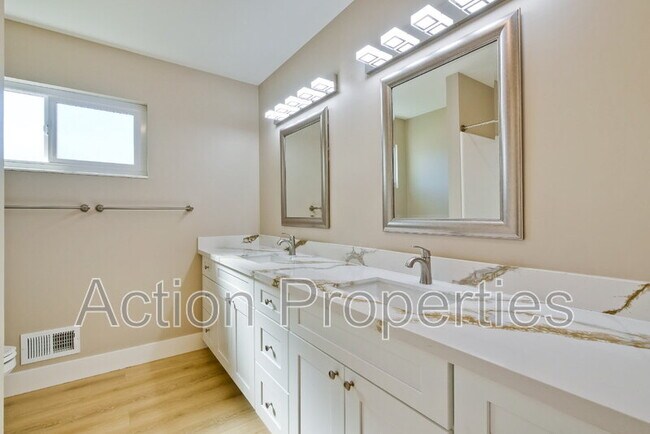 Building Photo - 86 Dalma Dr