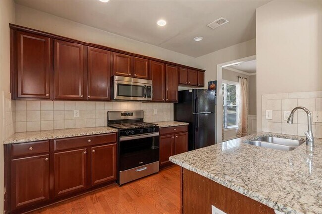 Building Photo - 2510 Thackery Ct