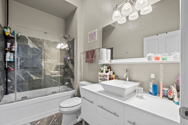 Building Photo - 1464 S Michigan Ave