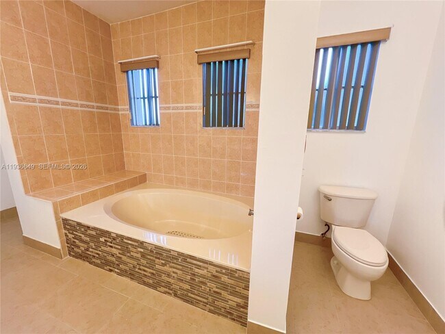 Building Photo - 3884 SW 150th Ct