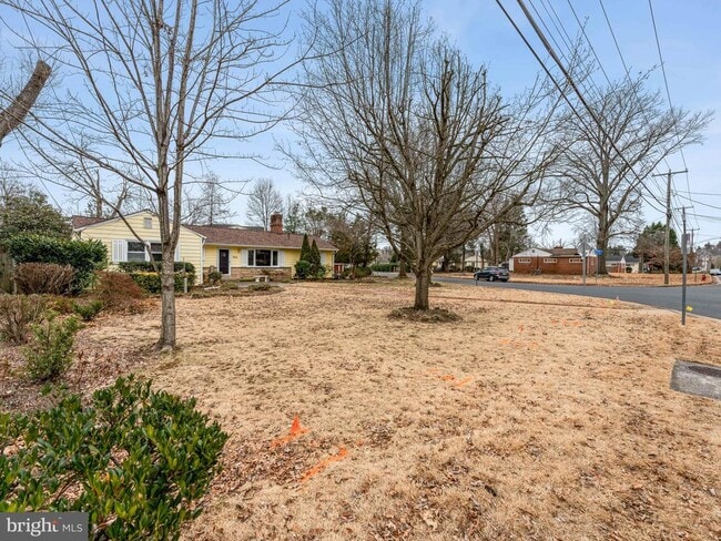 Building Photo - 3503 Maple Ct