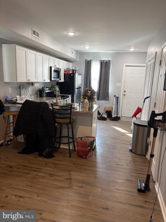 Building Photo - 35 Maynard Dr