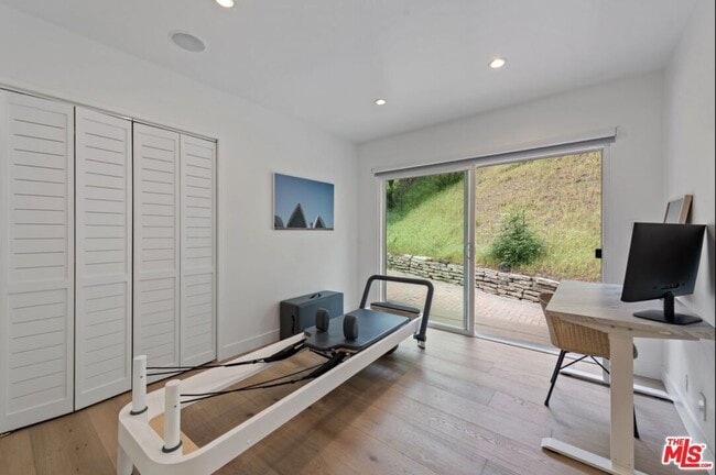 Building Photo - 3520 Mandeville Canyon Rd